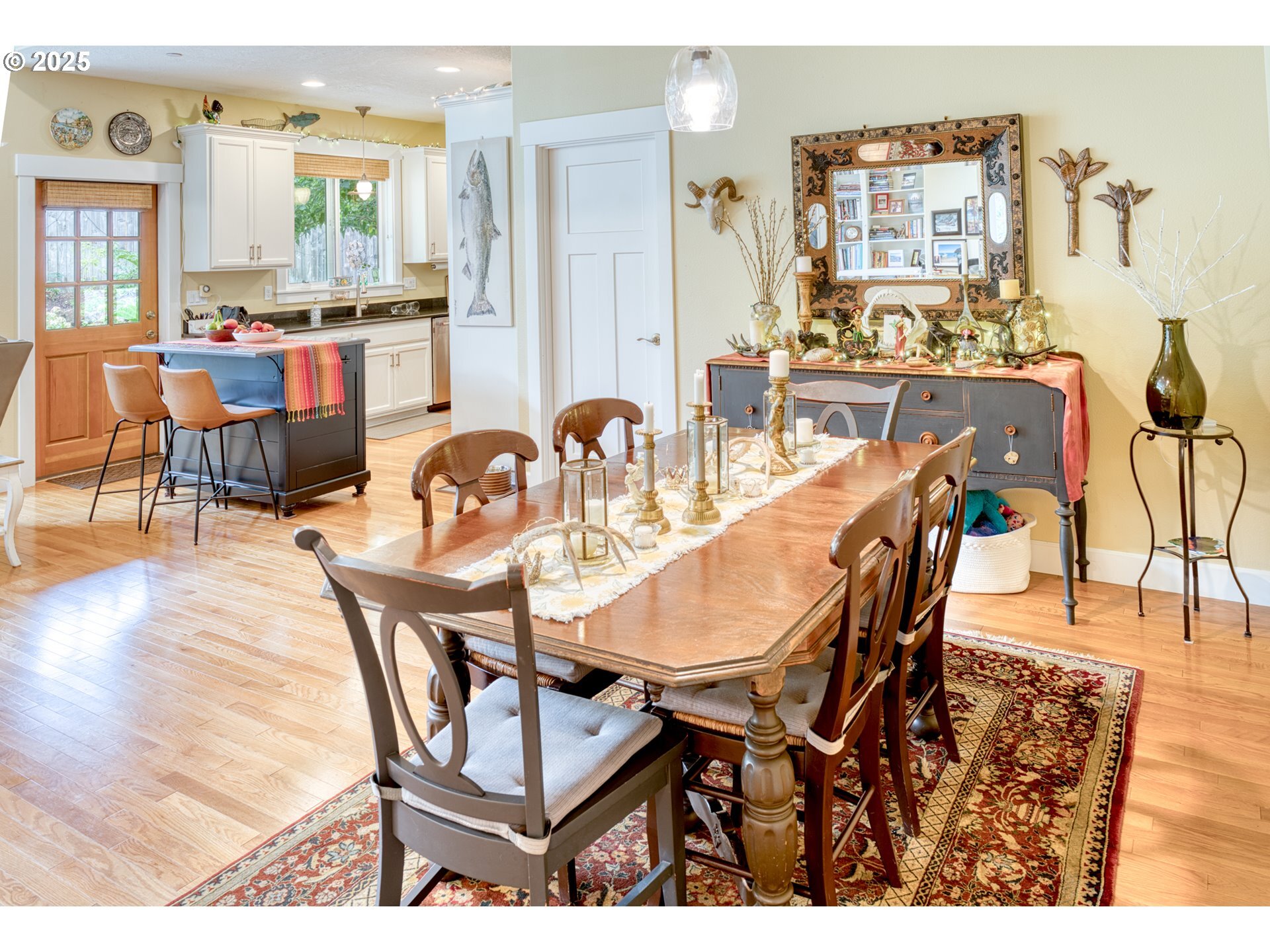 Property Photo:  1510 Crestview Dr  OR 97381 