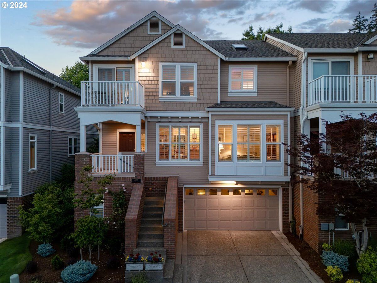 Property Photo: 4735 Amherst Ct OR 97035
