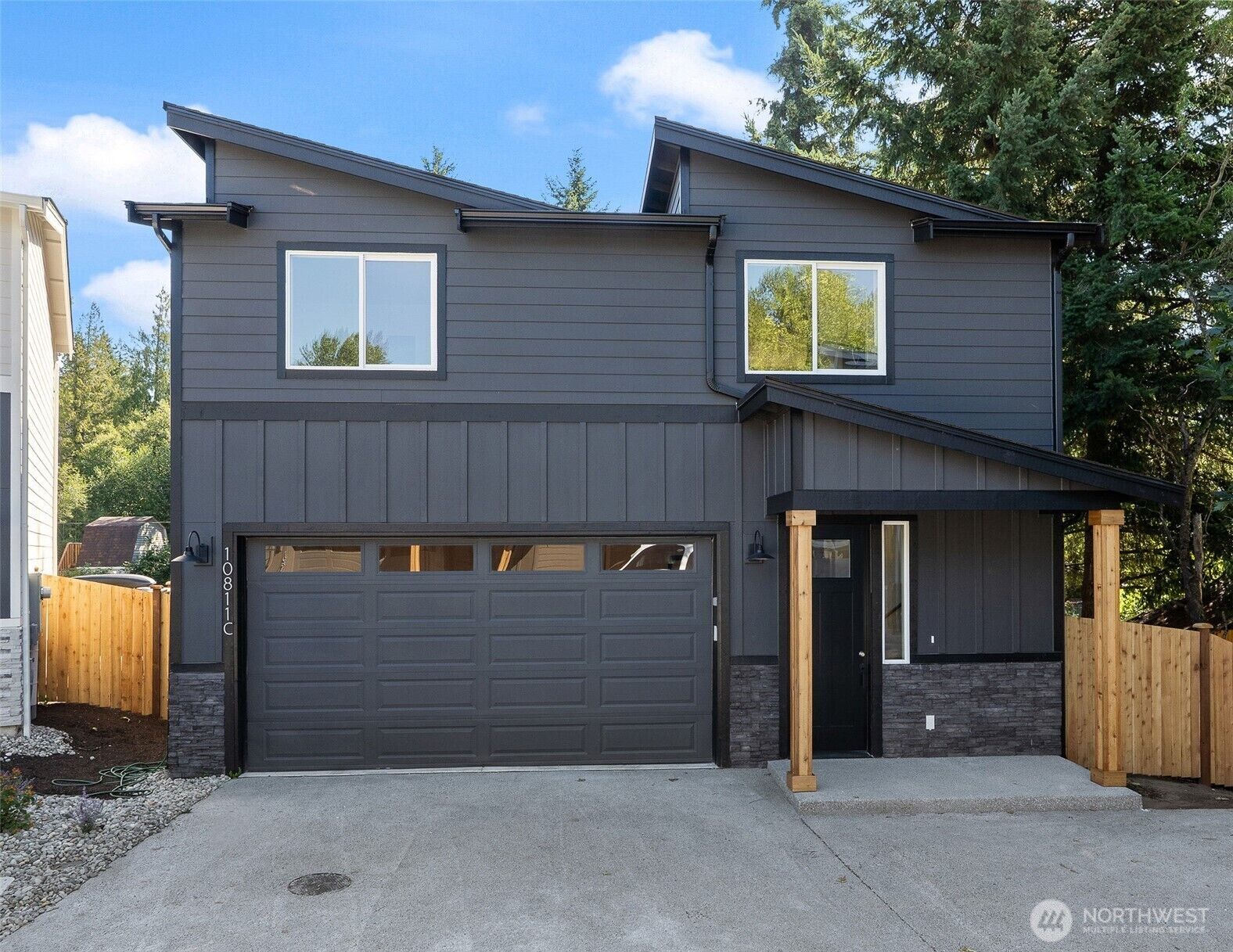Property Photo:  10811  Holly Drive C  WA 98204 