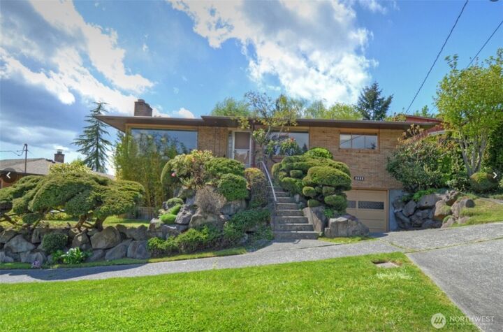 8725  41st Avenue SW  Seattle WA 98136 photo