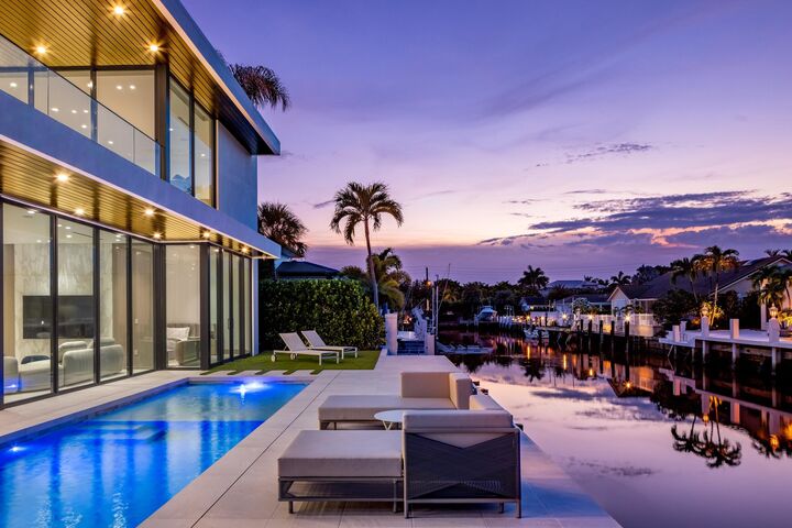 Property Photo: 541 Golden Harbour Drive FL 33432