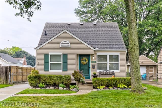 Property Photo:  3215 N Wilson Avenue  MI 48073 