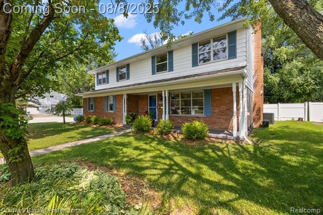 Property Photo:  16262 Wayne Road  MI 48154 