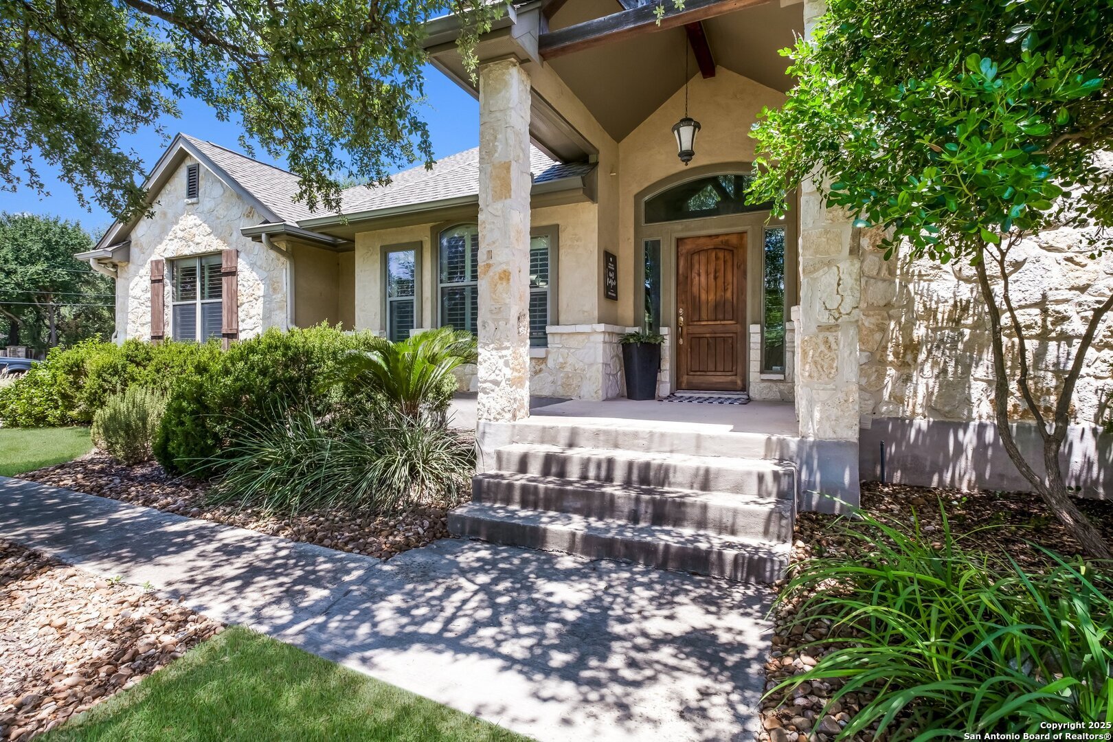 Property Photo: 1015 Slumber Pass TX 78260