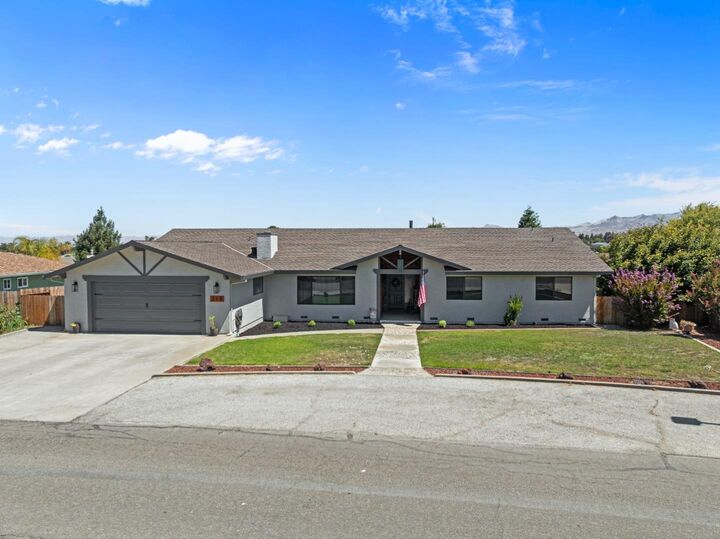 Property Photo:  215 Rays Circle  CA 95023 