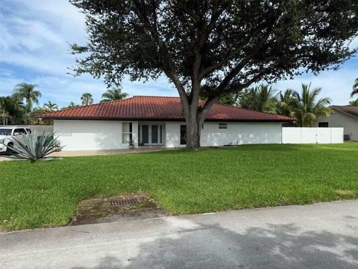 Property Photo:  13461 SW 98th Pl  FL 33176 