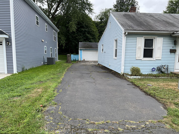Property Photo: 44 Rosewood Avenue CT 06513
