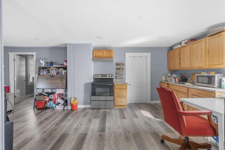 Property Photo:  47 Grove Street  CT 06401 