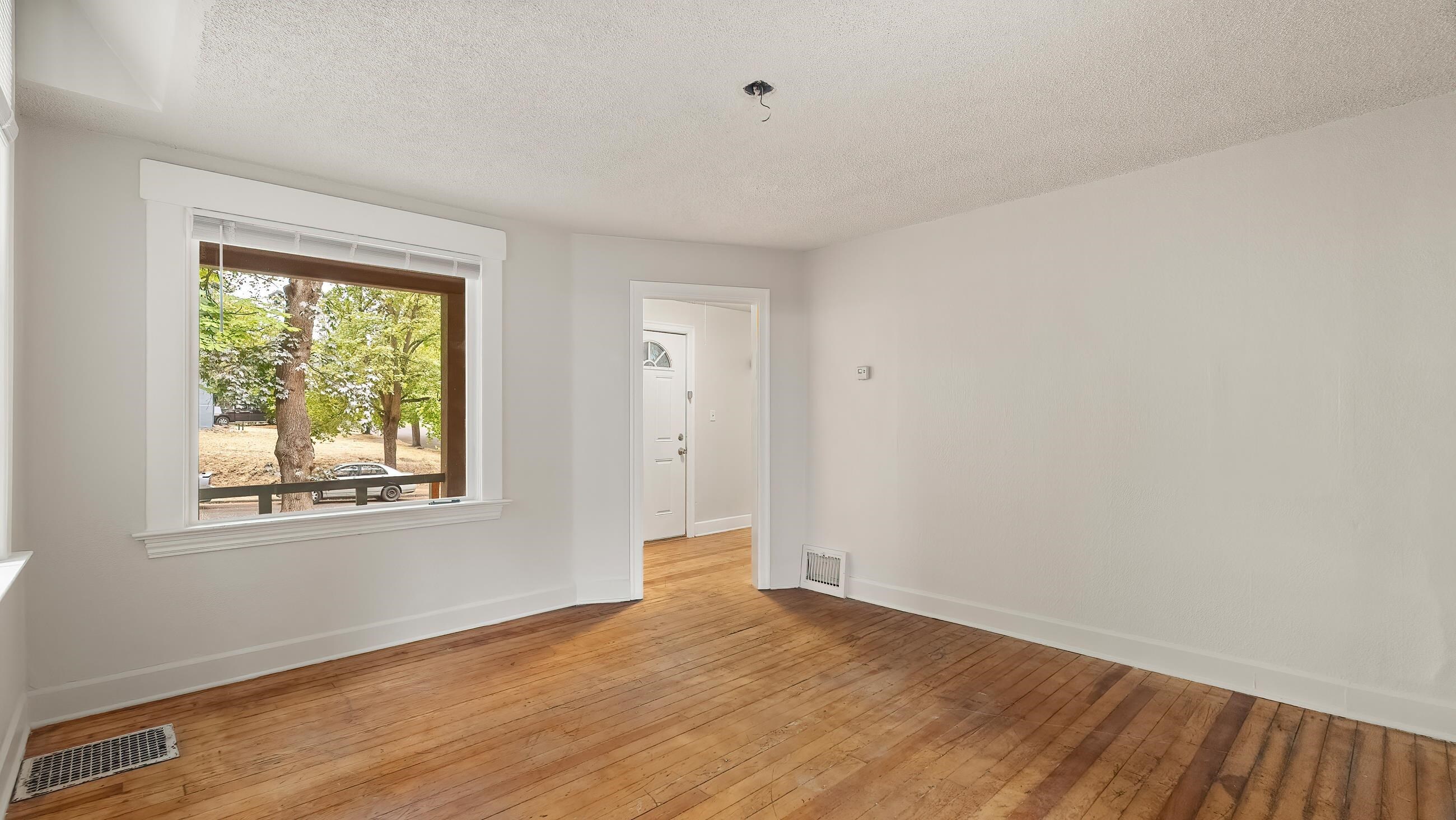 Property Photo: 1130 W 11th Ave WA 99204