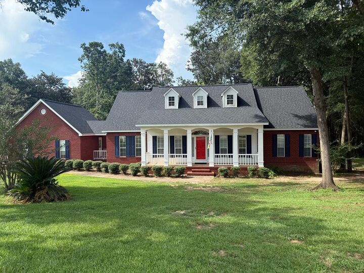 Property Photo: 501 Dunleith Blvd AL 36303