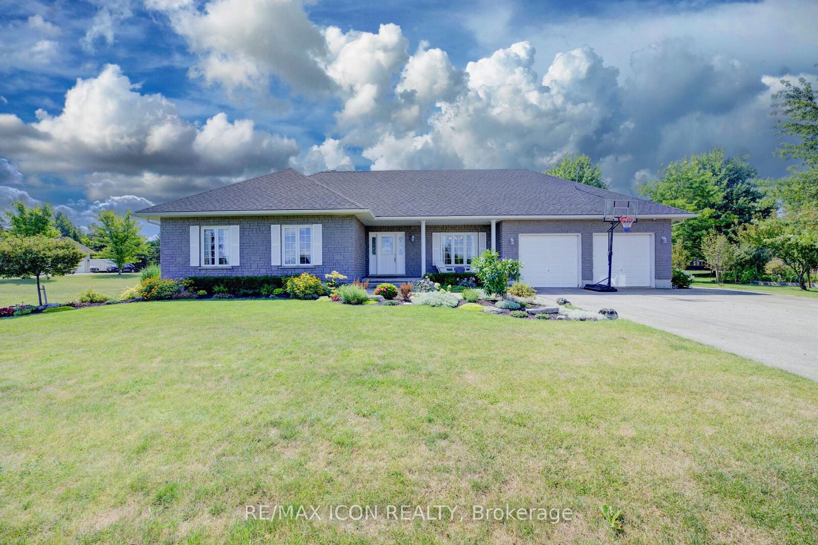 Property Photo:  17 Minto Pines Road  ON N0G 2L0