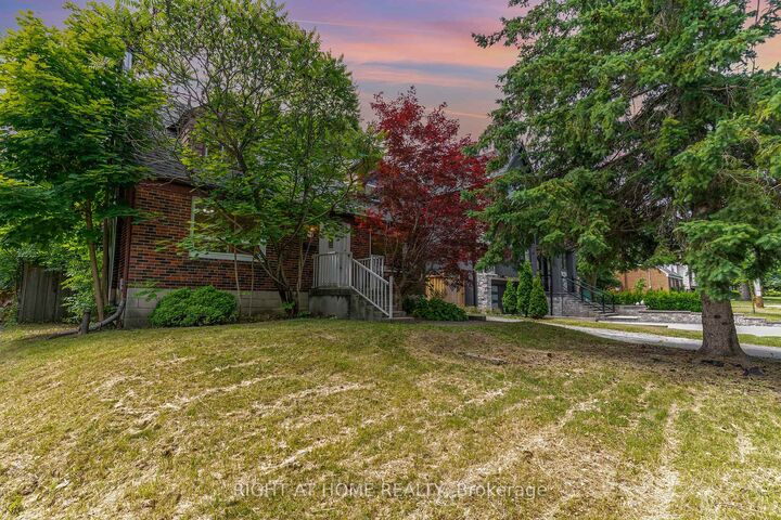 45 Yorkview Drive S  Toronto ON M2N 2R9 photo