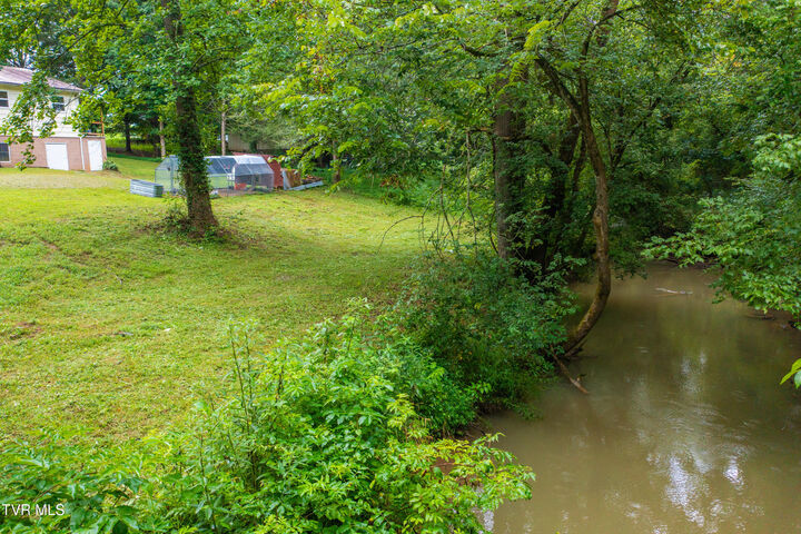 Property Photo: 3086 Old State Route 34 TN 37681