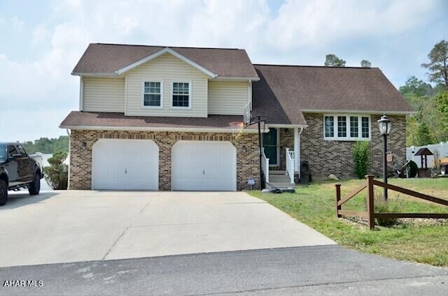 359 Reiling Ln Lane  Altoona PA 16601 photo