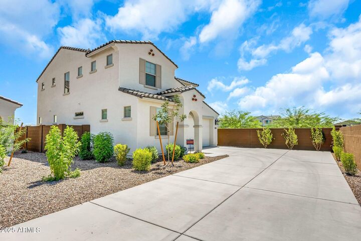 Property Photo: 9009 W Orange Drive AZ 85305