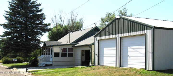 Property Photo: 502 5th Street ND 58649