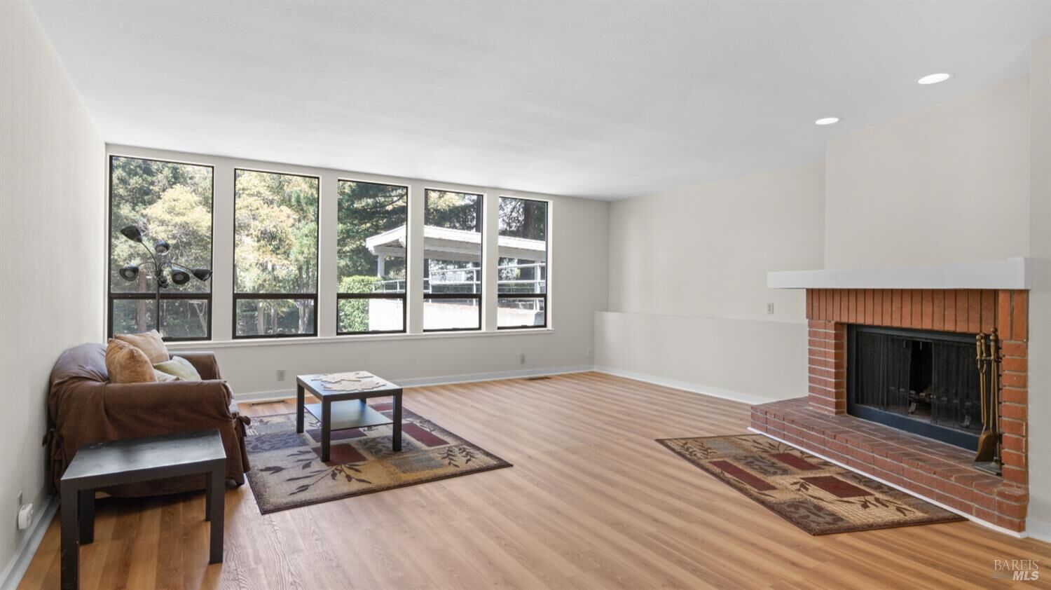 Property Photo: 124 Professional Center Parkway CA 94903