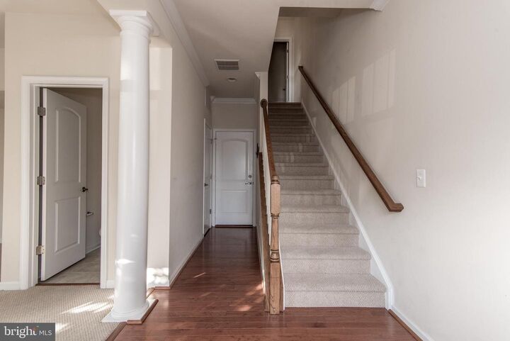 Property Photo: 25514 Feltre Terrace VA 20152