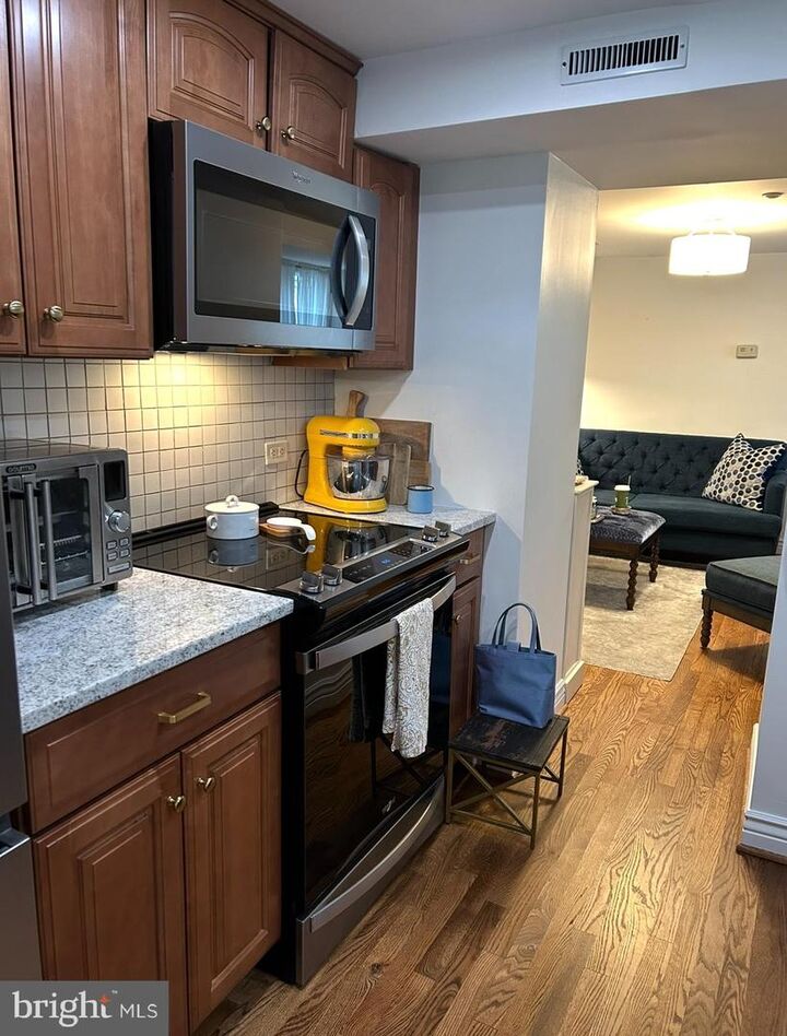 Property Photo:  37 S Prospect Street 101  MD 21740 