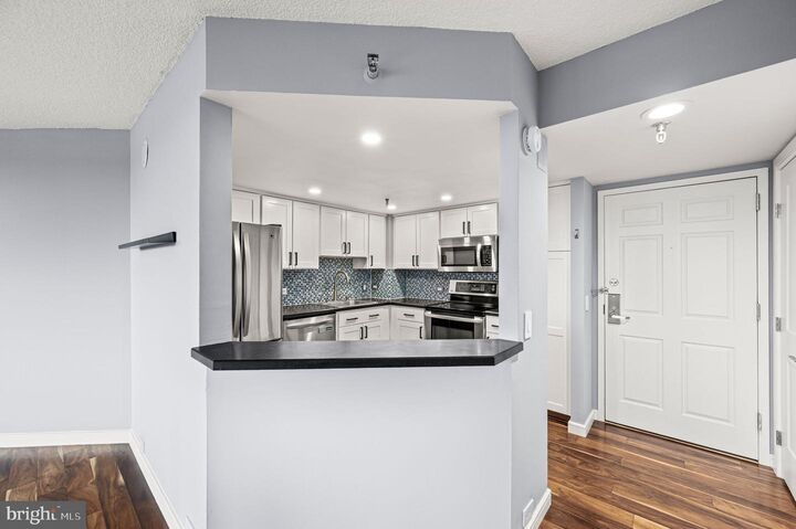 Property Photo: 2001 Hamilton Street 809 PA 19130