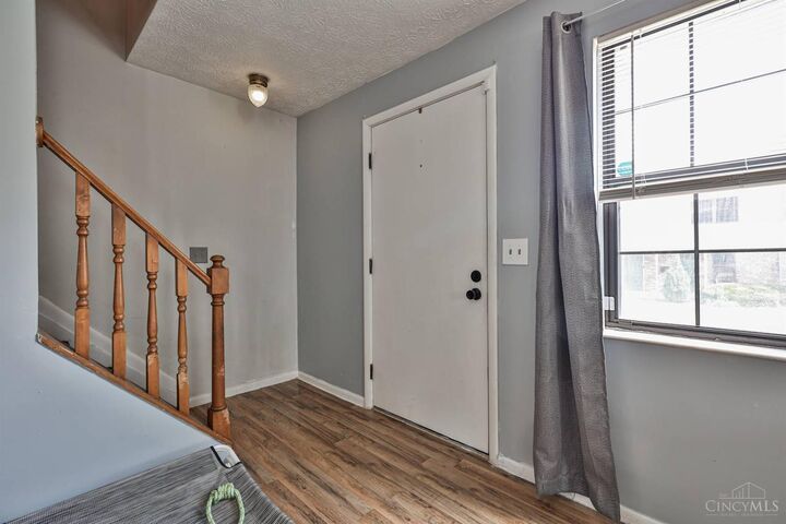 Property Photo: 1916 Chaucer Drive OH 45237