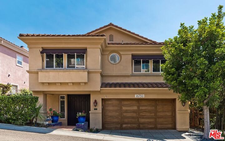Property Photo: 16750 Calle De Catalina CA 90272
