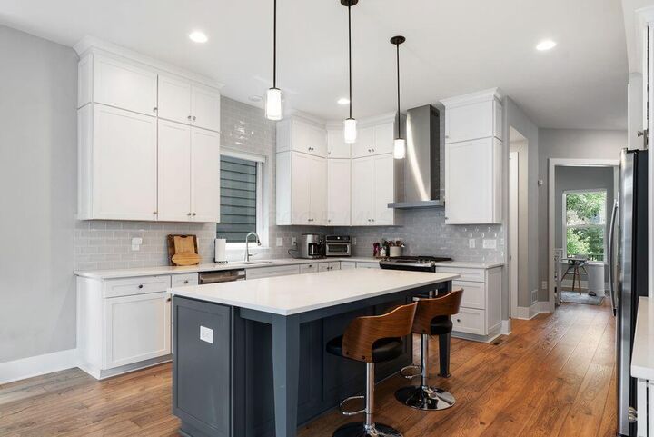 Property Photo: 1124 Edgehill Road OH 43212