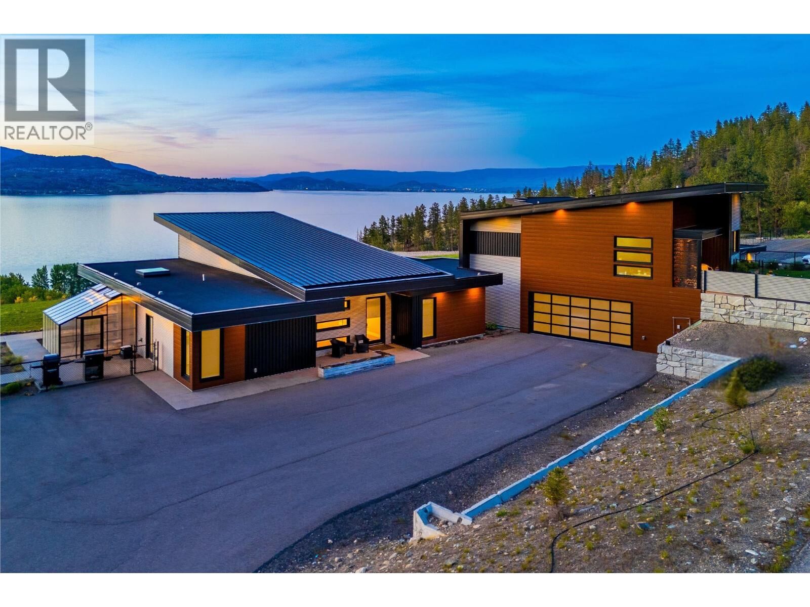 Property Photo: 6101 Lakeshore Road BC V1W 4J5