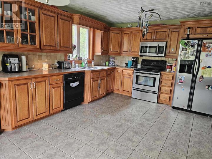 Property Photo: 8865 Hwy 101 Highway NS B0V 1A0