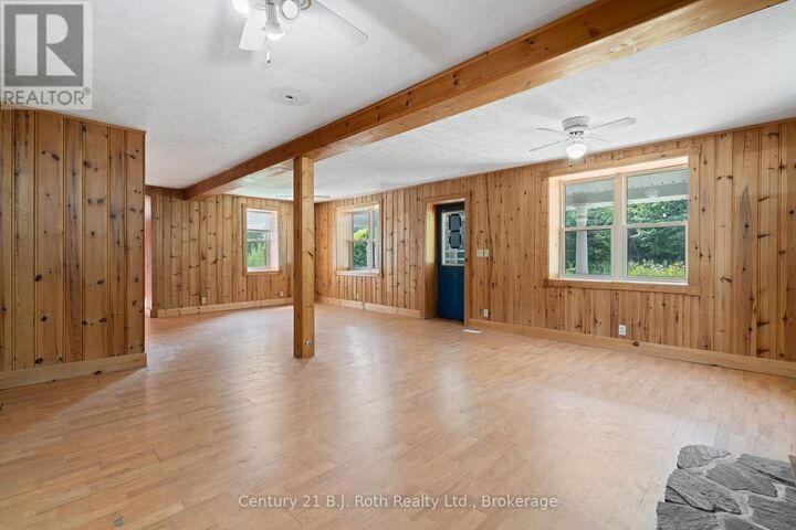 Photo de la propriété: 2377 Fraserburg Road ON P1L 1X3