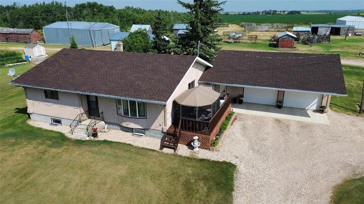 Photo de la propriété: 81013 135 Road North MB R0L 1S0