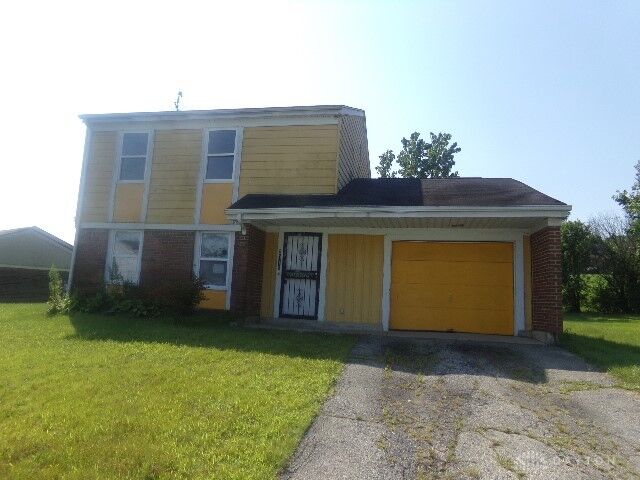 Property Photo:  2010 Riverbrook Court  OH 45426 