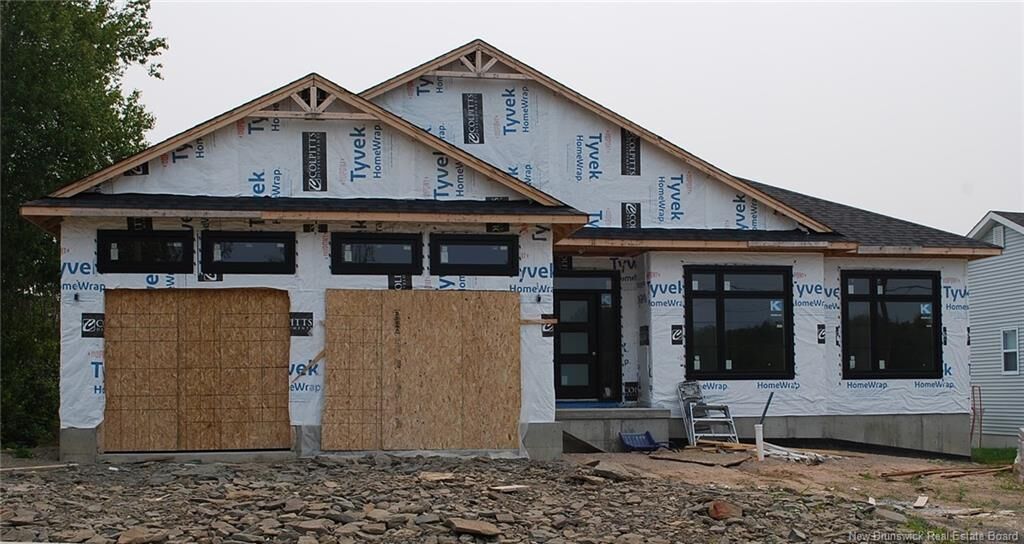 Property Photo:  11 Donmac Court  NB E3B 5K8 