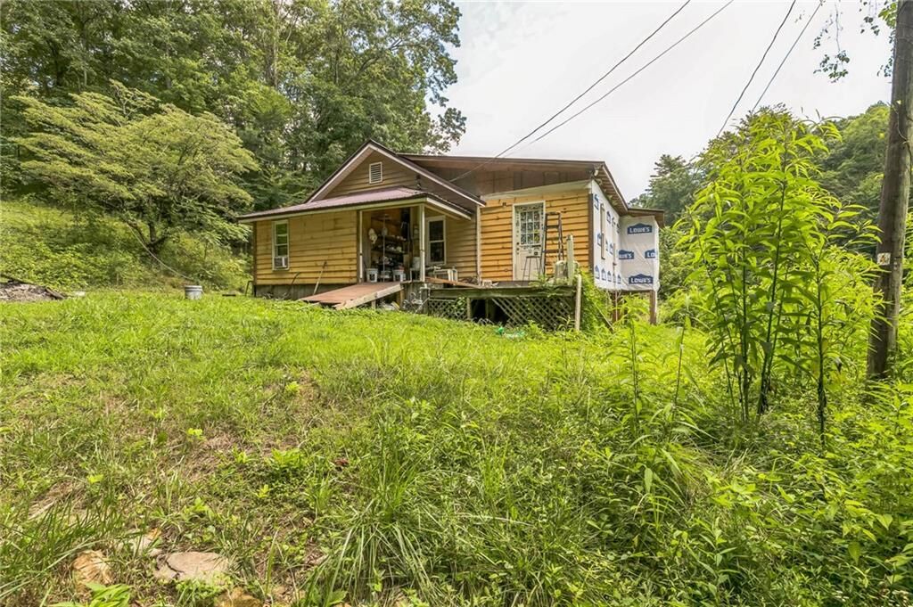 Property Photo:  122 Walker Valley Lane  GA 30540 