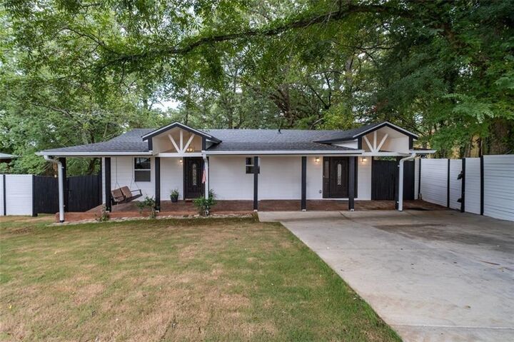 Property Photo: 2193 Abner Place NW GA 30318