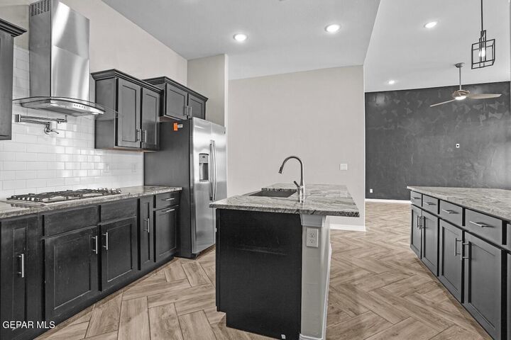 Property Photo: 965 Crooked River Drive TX 79932
