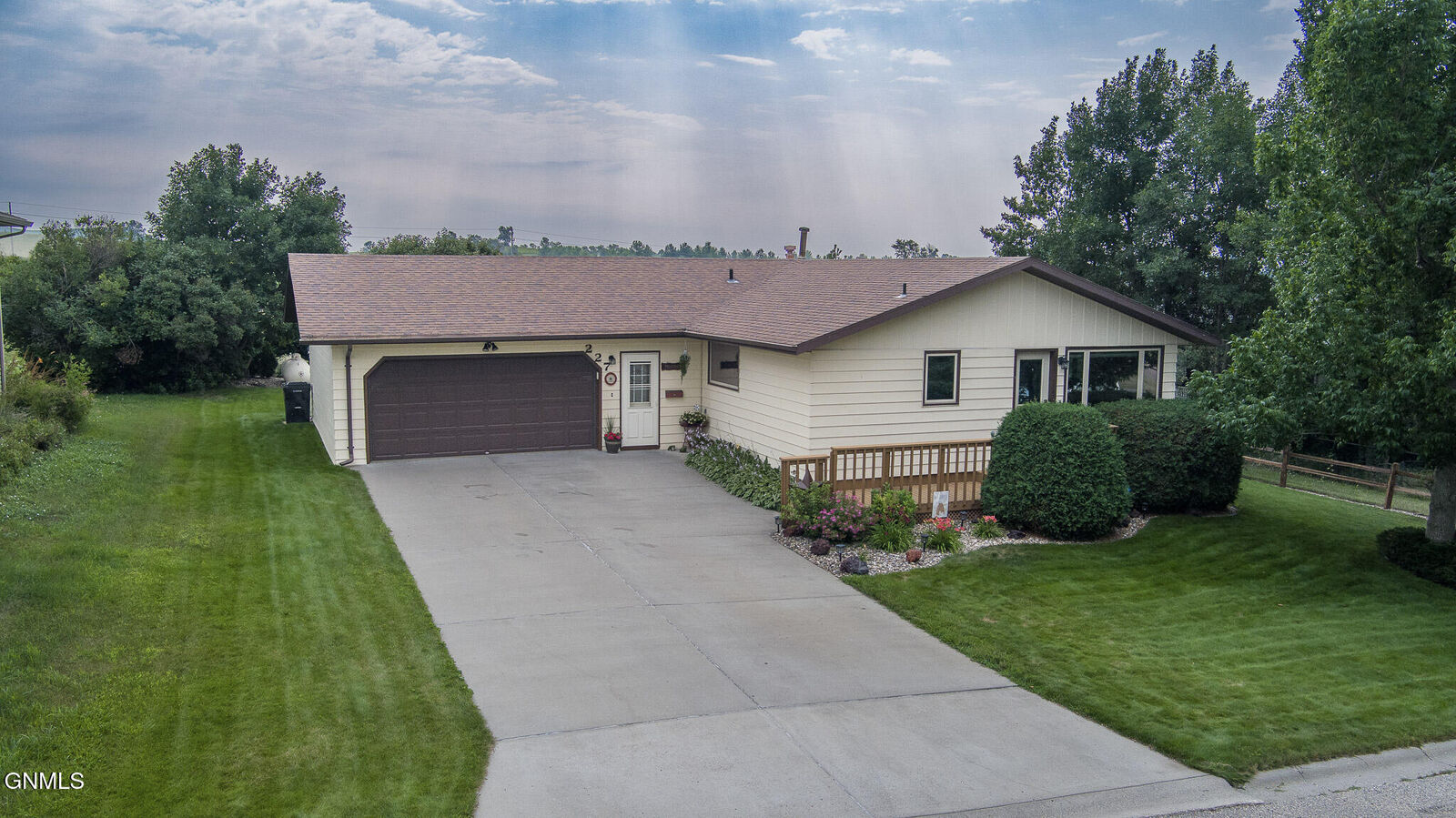 Property Photo:  227 Klein Avenue S  ND 58530 