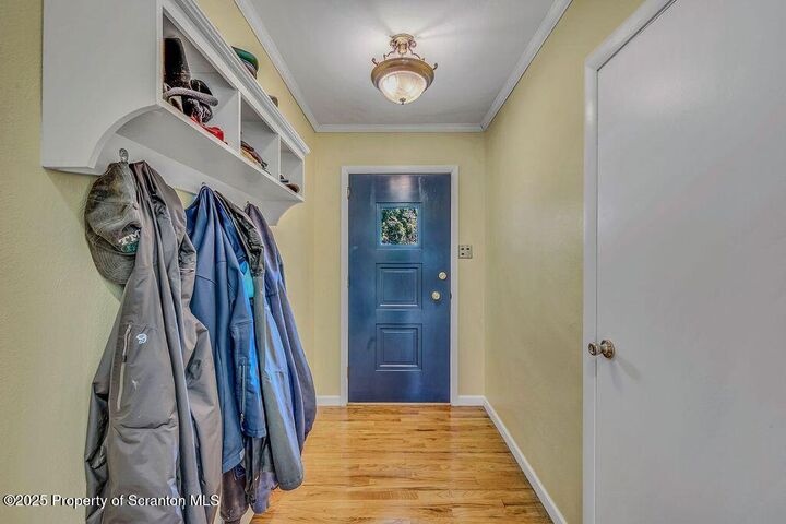 Property Photo:  124 Keene Street  PA 18444 