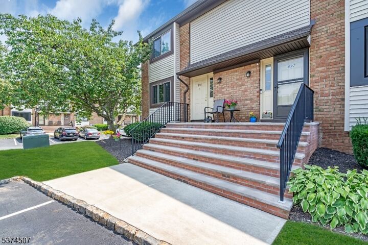 Property Photo: 892 Robin Rd NJ 08844