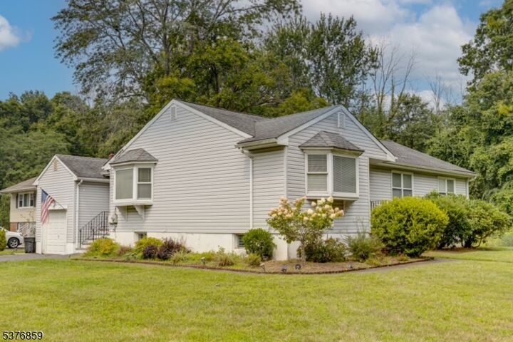 60 White Oak Rd  Parsippany-Troy Hills Twp. NJ 07054 photo