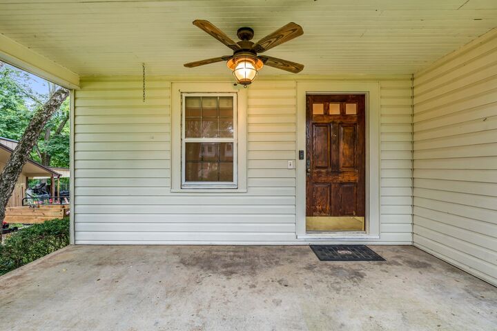 Property Photo:  242 Critz St  MS 39759 