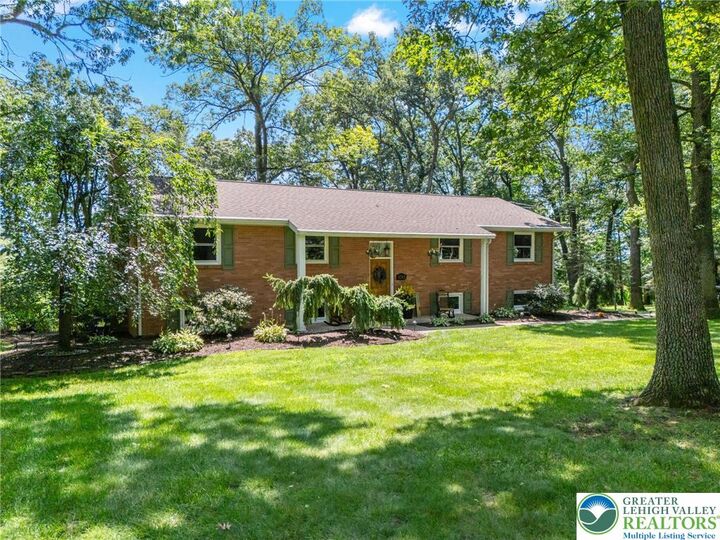 5742 Shady Lane  East Allen Twp PA 18014 photo