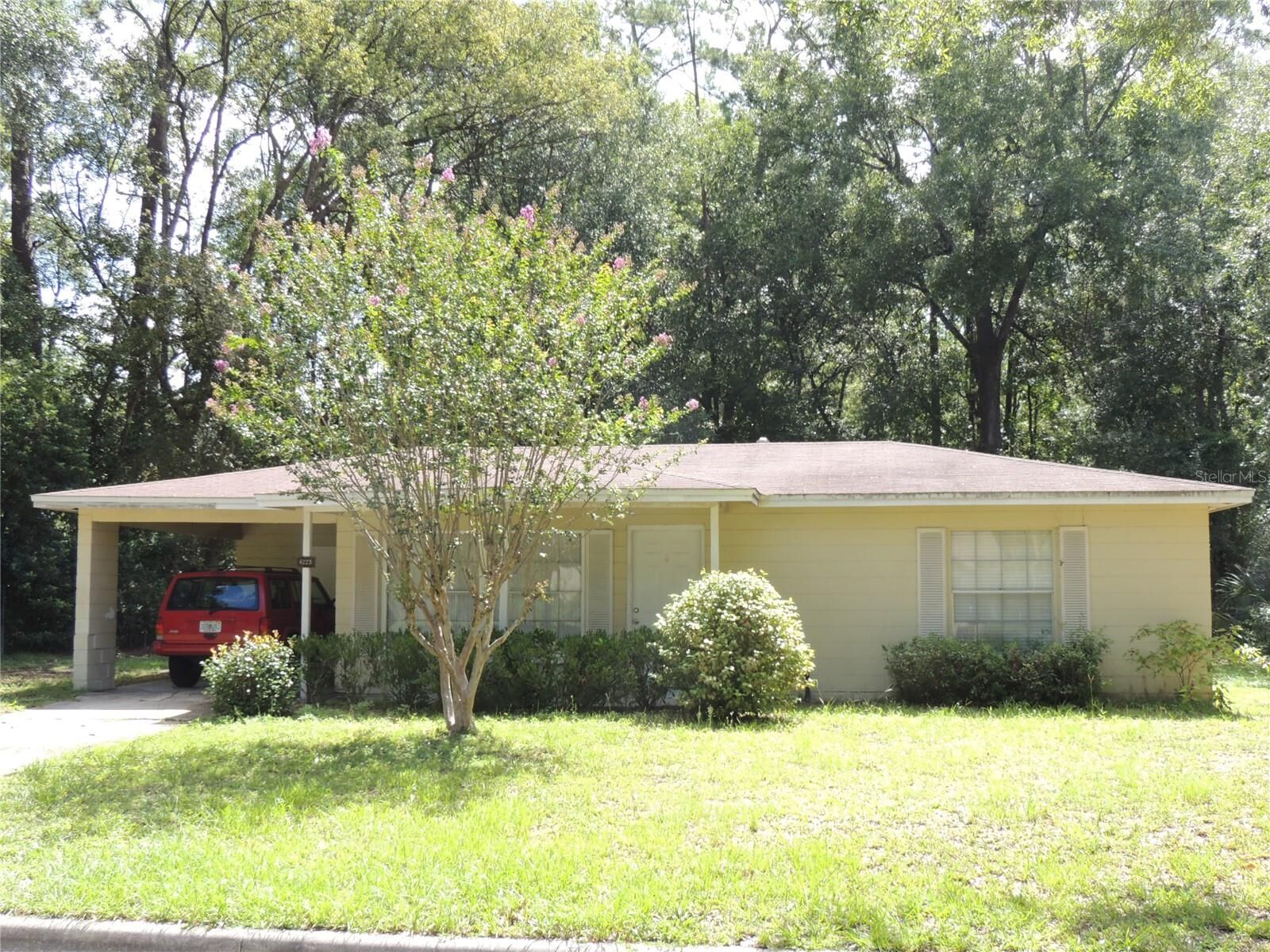 Property Photo:  4223 NW 31st Terrace  FL 32605 