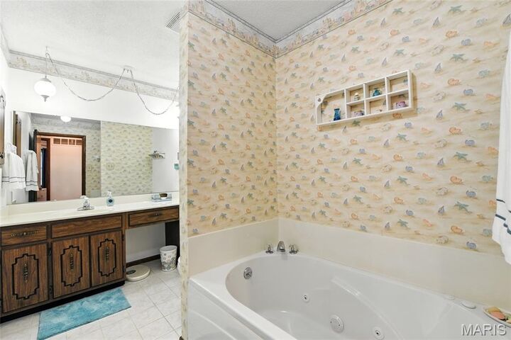 Property Photo:  12720 Oakbriar Meadows Lane  MO 63028 