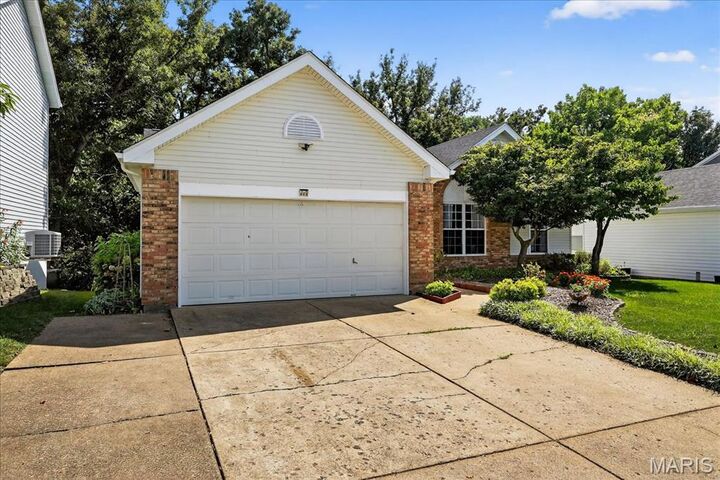 Property Photo:  444 Bethany Court  MO 63088 
