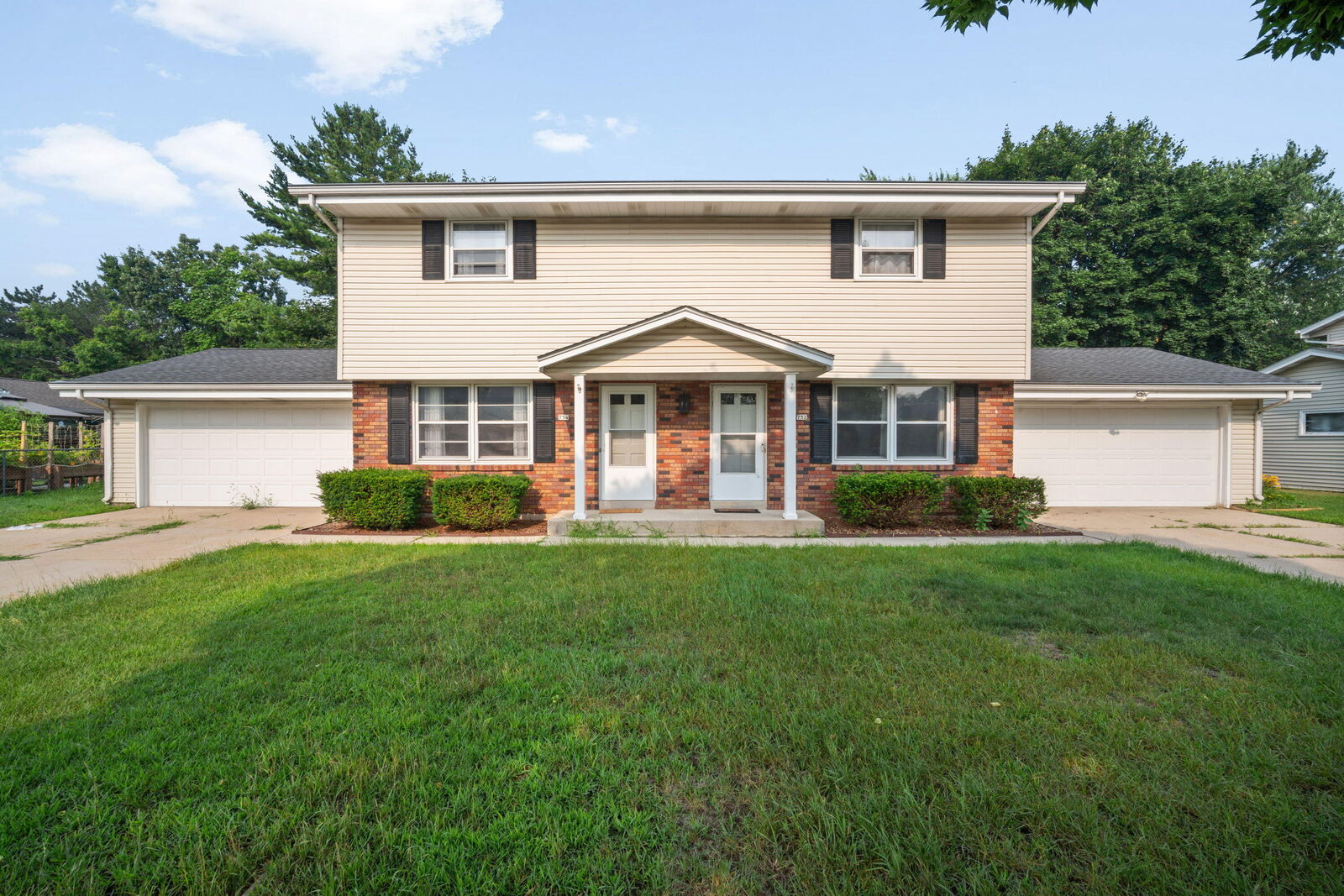 Property Photo:  754 Imperial Ct  WI 53095 