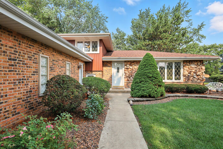 Property Photo:  7960 W Ponderosa Court  IL 60462 
