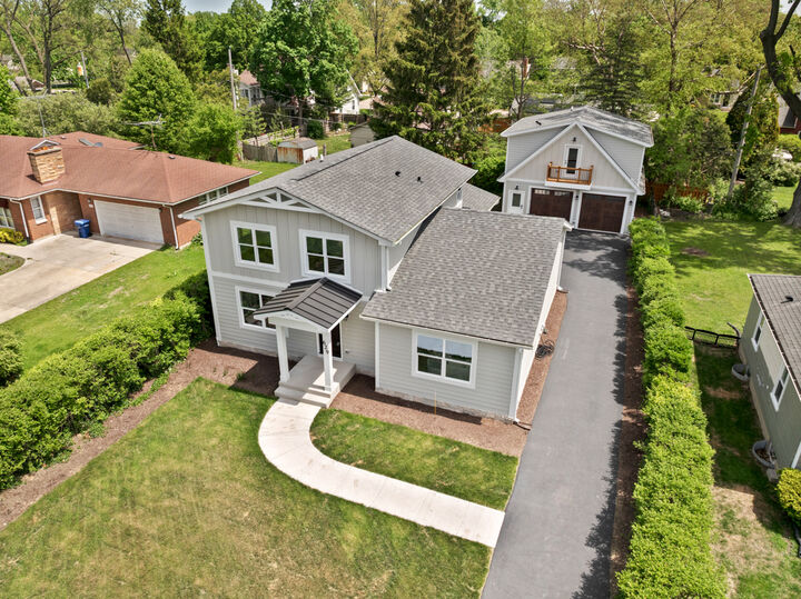 Property Photo:  629 N Lincoln Avenue  IL 60134 