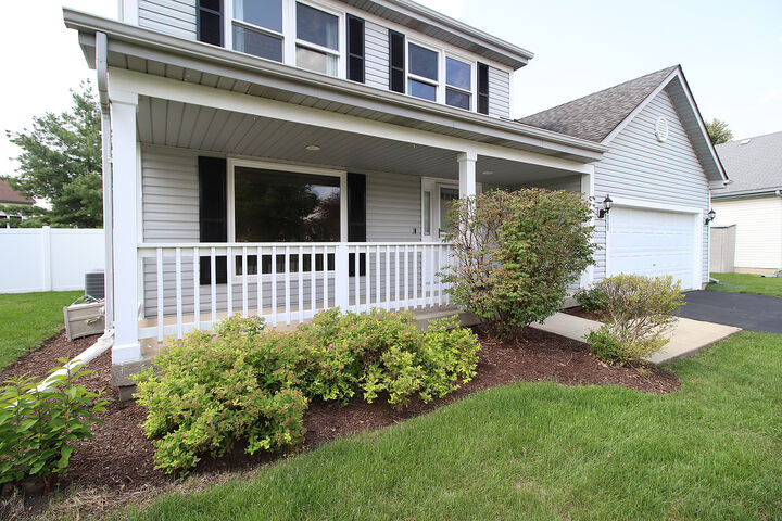 Property Photo:  4808 Goodhue Lane  IL 60586 