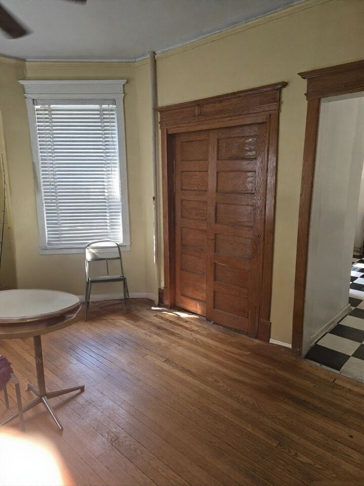Property Photo:  824 E Hyde Park Boulevard 1  IL 60615 